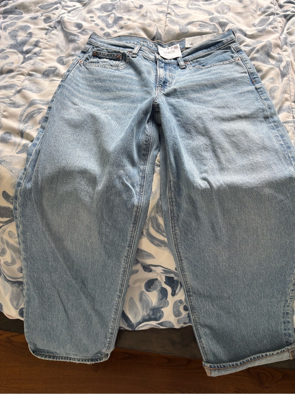 American Eagle Outfitters Light Indigo High-Rise Straight Jeans